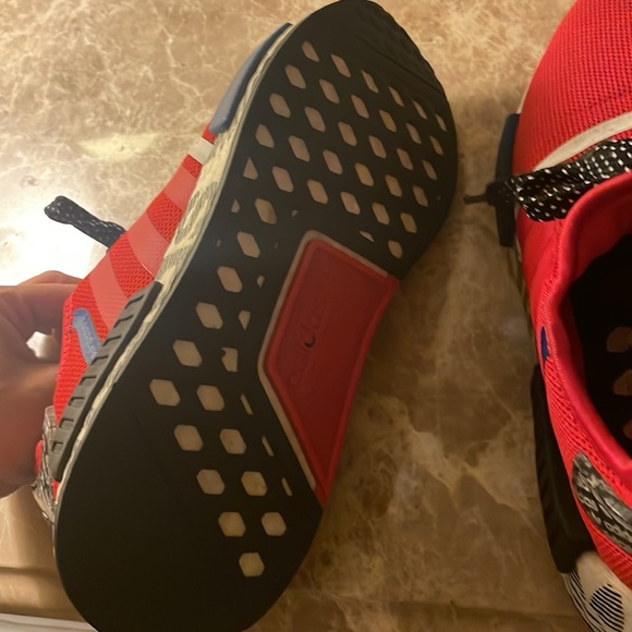 Adidas NMD boys 5.5 - Picture 4 of 4